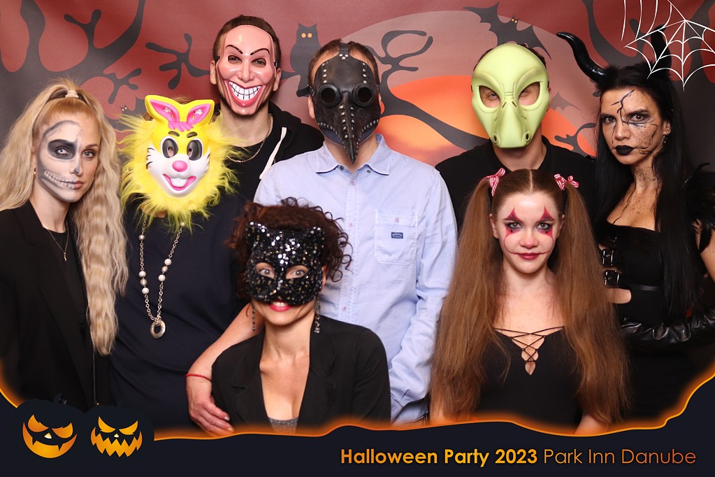Halloween party Danube